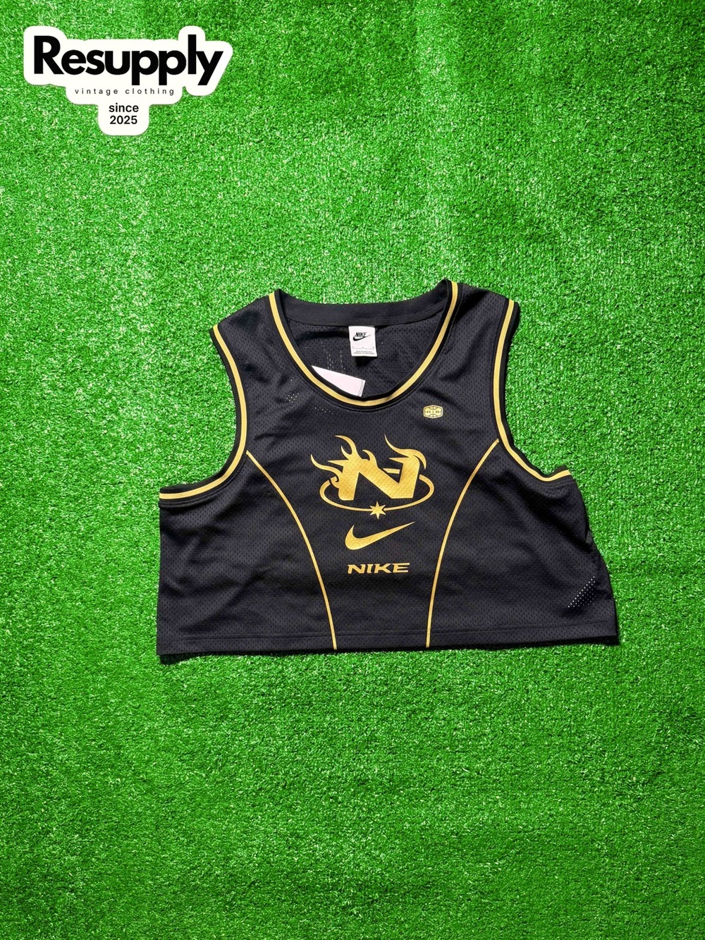 Nike Sportswear Black & Gold Cropped Jersey Women’s Size Large $50 - Picture 1 of 4